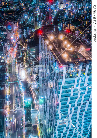 東京 渋谷と恵比寿周辺の夜景 縦長の写真素材