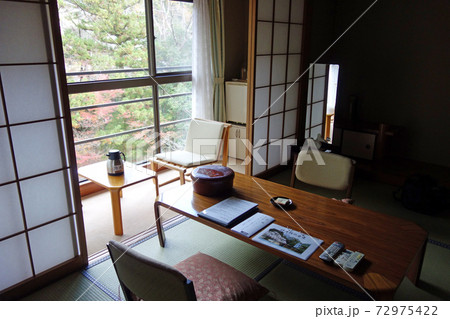 旅館の客室 旅館の客室 72975422