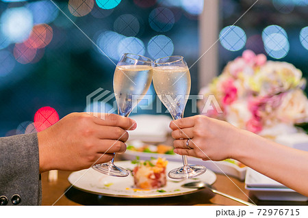 レストランで乾杯 記念日ディナー レストランで乾杯 記念日ディナー 72976715