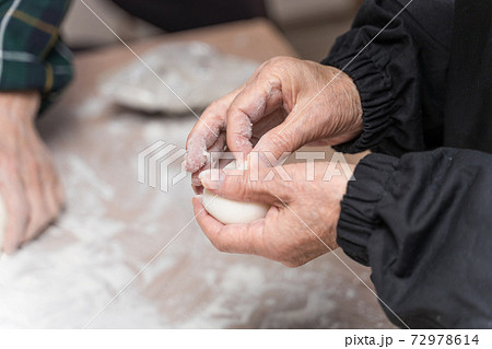 餅つき 餅つき 72978614