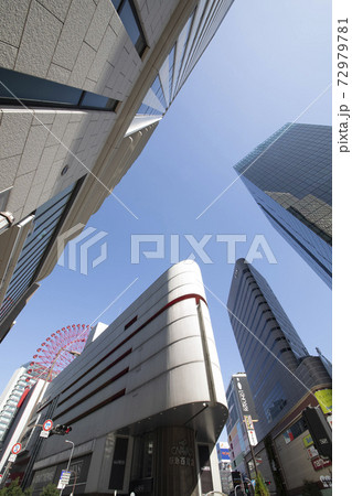 東梅田のビル群 東梅田のビル群 72979781