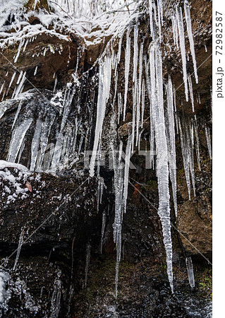 冬の菊池渓谷の雪と氷の風景 冬の菊池渓谷の雪と氷の風景 72982587