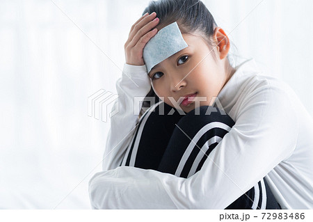 Kid, illness, alone 72983486