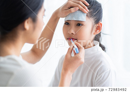 Kid, illness Kid, illness 72983492