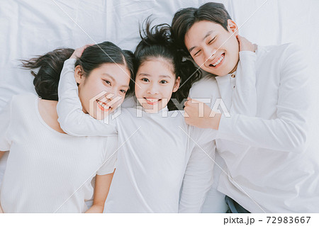 Family portrait 72983667