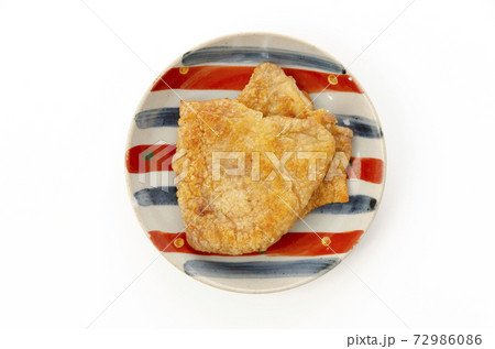 鶏皮のパリパリ焼き 鶏皮のパリパリ焼き 72986086