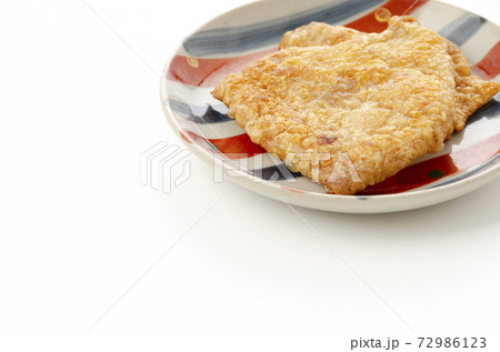 鶏皮のパリパリ焼き 鶏皮のパリパリ焼き 72986123