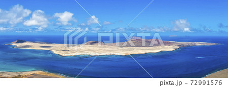 Volcanic Island La Graciosa, Lanzarote, Spain Volcanic Island La Graciosa, Lanzarote, Spain 72991576