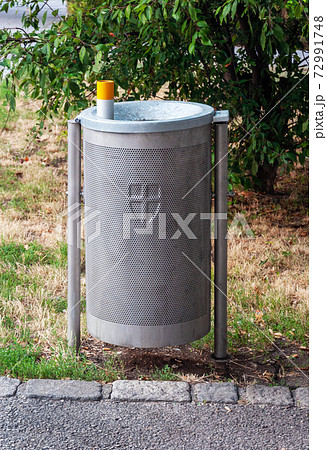 Refuse recycling bin Refuse recycling bin 72991748