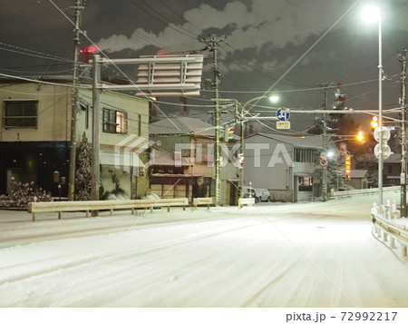 雪景色　道路　 72992217