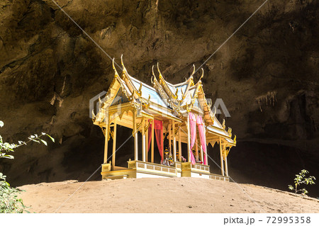 Royal pavilion in Phraya Nakorn cave 72995358
