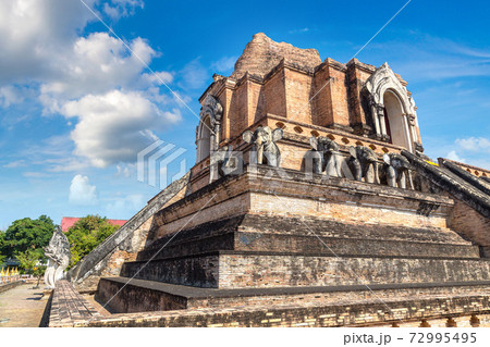Wat Chedi Luang temple in Chiang Mai 72995495