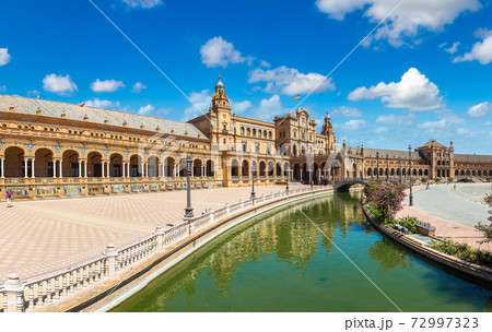 Spanish Square in Sevilla 72997323