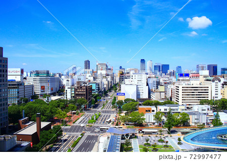 名古屋市、オアシス21と名古屋駅前超高層ビル郡の風景 名古屋市、オアシス21と名古屋駅前超高層ビル郡の風景 72997477