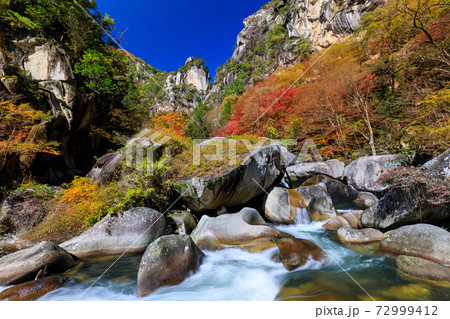 山梨_昇仙峡の紅葉絶景 72999412