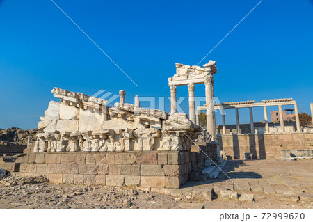 Temple of Trajan in Pergamon, Turkey Temple of Trajan in Pergamon, Turkey 72999620