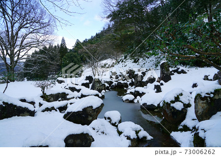 朝倉遺跡　湯殿跡庭園  元旦の雪景色　冬 73006262