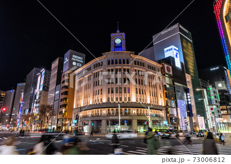 日本の東京都市景観 大晦日に感染確認過去最多。コロナ禍の銀座。＝12月31日 73006812