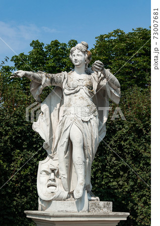 Female statue in Belvedere park, Vienna Female statue in Belvedere park, Vienna 73007681