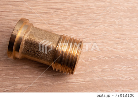 Domestic water supply brass fittings kit. 1/2 union, nuts and rubber washers. 73013100
