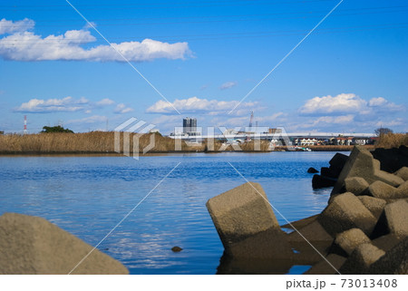 三郷市中川　2020年12月 73013408