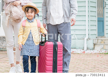 子連れ旅行 73013411