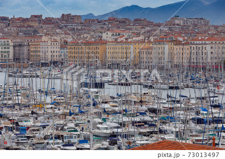 Marseilles. View of the old port and the city embankment. 73013497