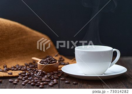 アンティークなカフェの風景 アンティークなカフェの風景 73014282