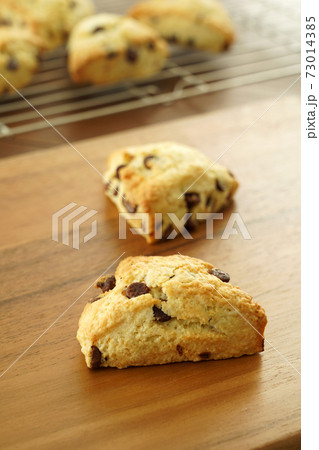 チョコチップスコーン 73014385