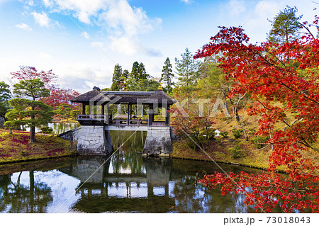 秋の京都 修学院離宮 73018043