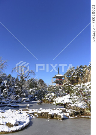 仙台 雪の輪王寺庭園 仙台 雪の輪王寺庭園 73020023