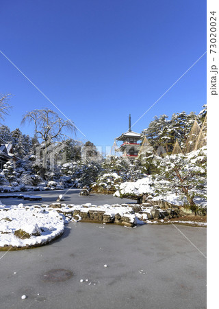 仙台 雪の輪王寺庭園 仙台 雪の輪王寺庭園 73020024