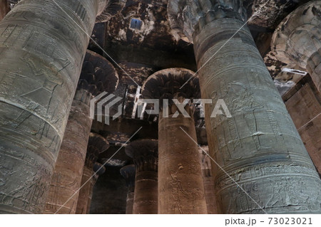 エジプトの古代遺跡、エドフのホルス神殿(Temple of Horus in Egypt) 73023021