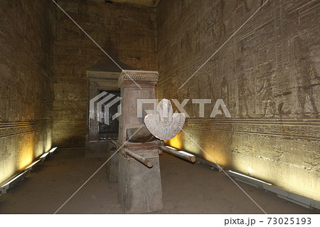 エジプトの古代遺跡、エドフのホルス神殿(Temple of Horus in Egypt) 73025193