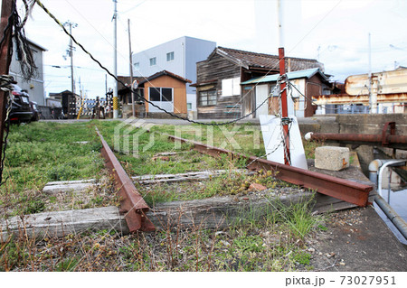 紀州鉄道　西御坊駅付近の廃線跡　和歌山県 73027951
