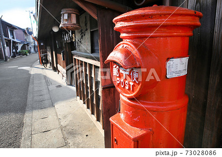 古いポストのある風景 湯浅町の古い町並み 和歌山県 古いポストのある風景 湯浅町の古い町並み 和歌山県 73028086