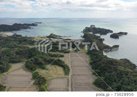 東松島の海岸線の空撮 73028950