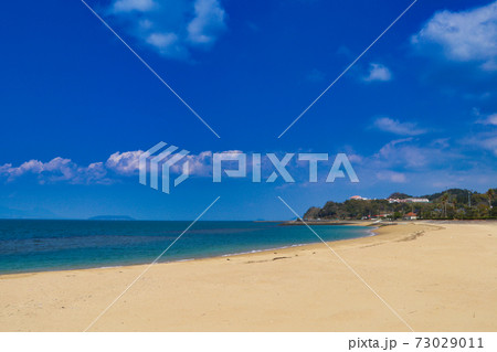 四郎ヶ浜海岸　砂浜と透明な海 73029011