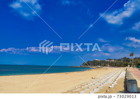 四郎ヶ浜海岸　砂浜と透明な海 73029013