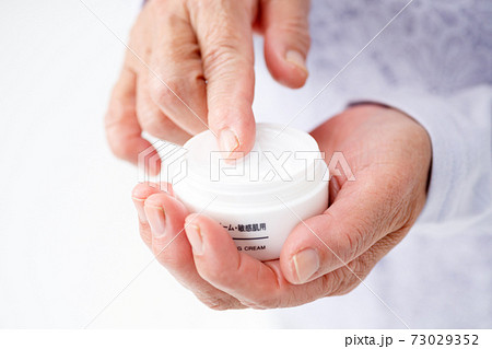 手荒れ　保湿クリーム 73029352