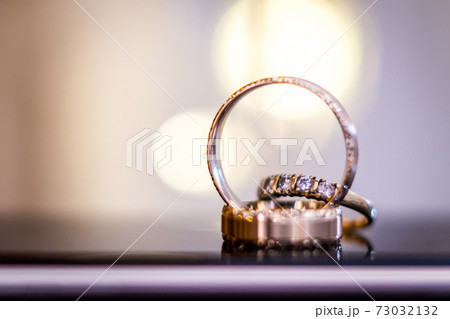 Wedding rings macro photography 73032132
