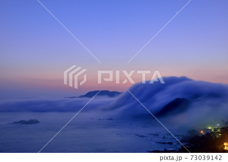 日和山海岸の川霧 73039142