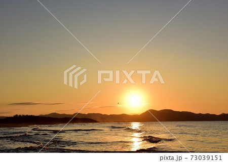 夕日が浦の夕焼け 73039151