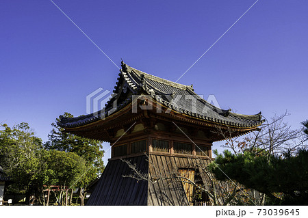 法華寺 鐘楼堂 奈良県奈良市の写真素材