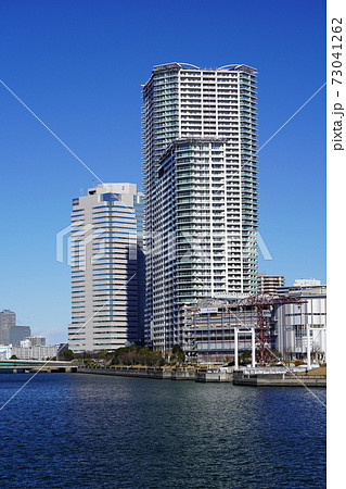 東京ベイエリア　豊洲の水辺の風景 73041262