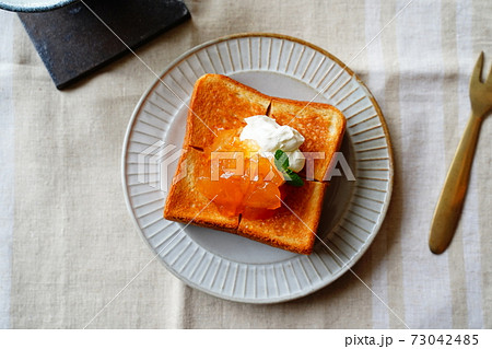 ジャムトースト 73042485