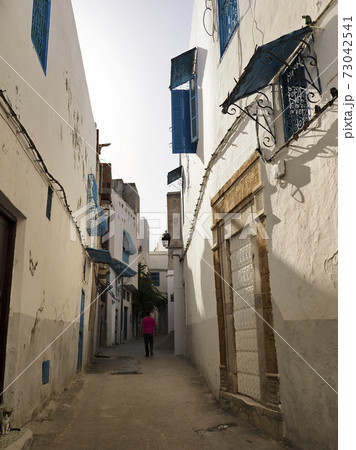 チュニジア チュニス旧市街 サイダ・アジューラ通り / Tunis, Tunisia 73042541