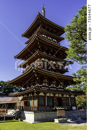 薬師寺 西塔 奈良県奈良市の写真素材