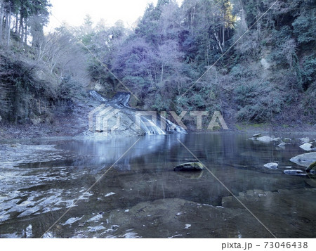 養老渓谷　栗又の滝 73046438