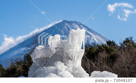 富士山と樹氷 富士山と樹氷 73048107